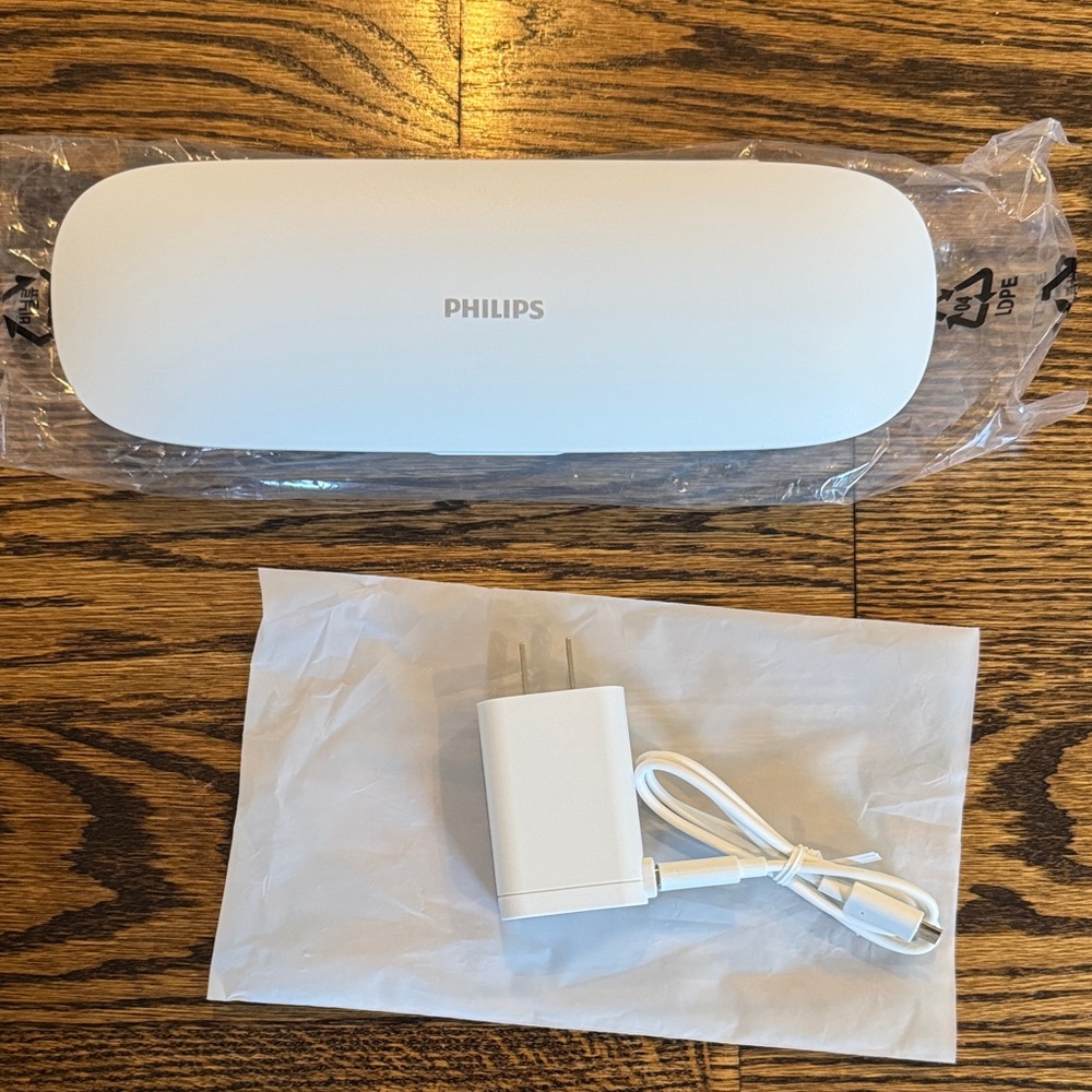 Philips White Charging Station